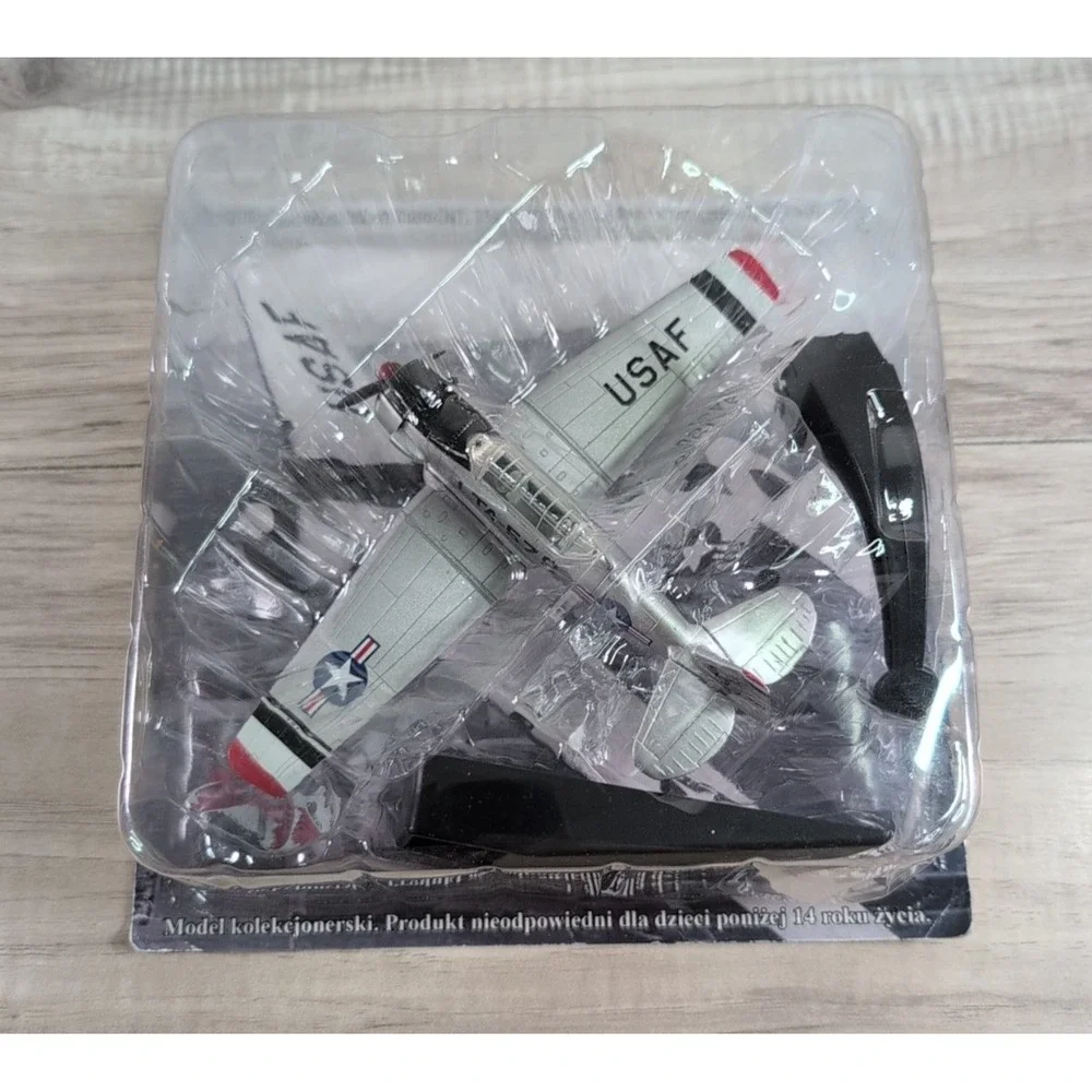 1953 North American LT-6G Texan 1:72 USAF - LTA-579 AMER COM COLLECTION (NEW)